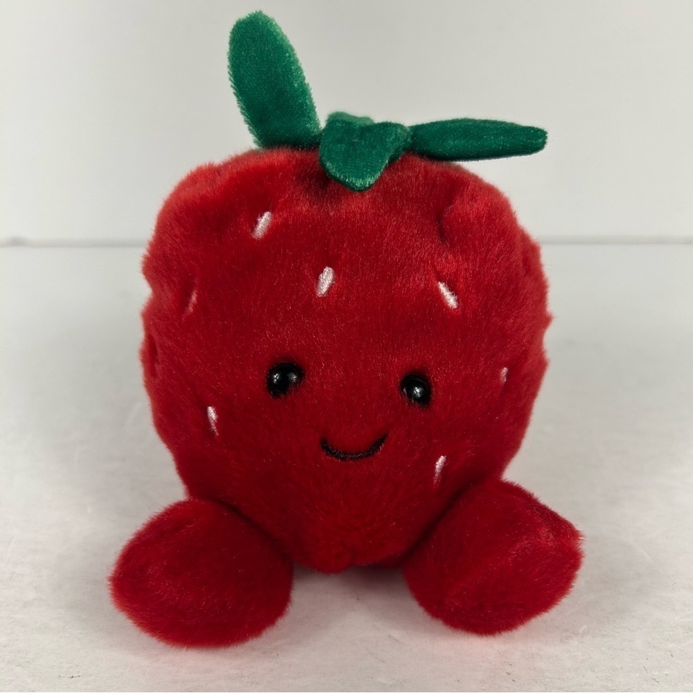 โค๏ธAurora JUICY Red Smiling STRAWBERRY Palm Pals Plush Stuffed Toy 5"